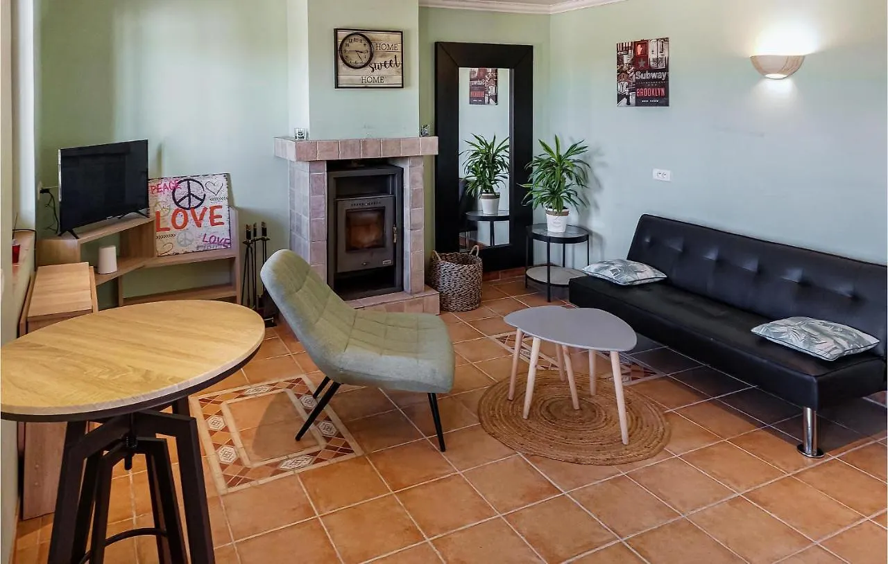 Holiday home 1 Bedroom Beautiful Home In Lanneanou